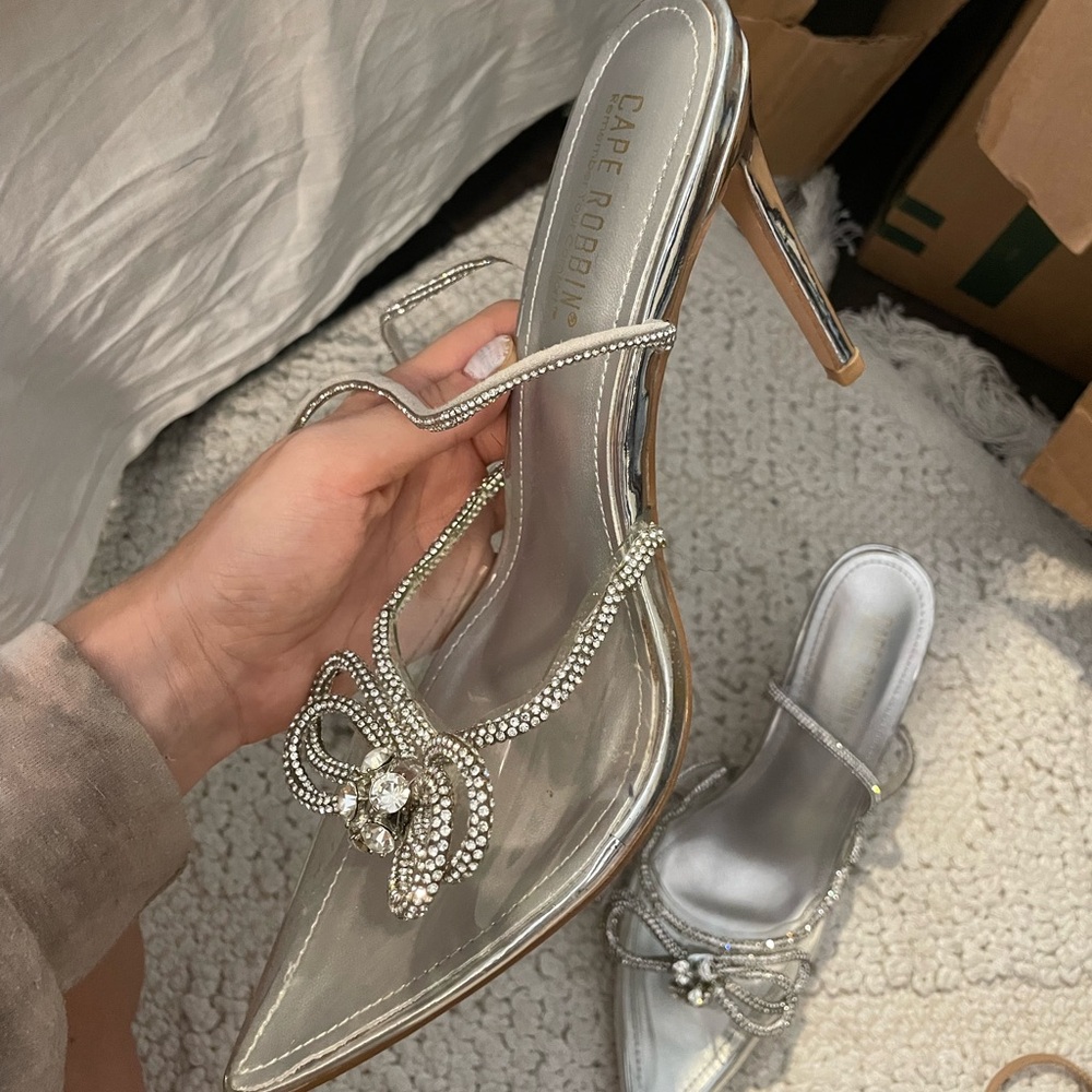 Cape Robbin‎ Silver Crystal Embellished Bow Heels - Picture 12 of 14